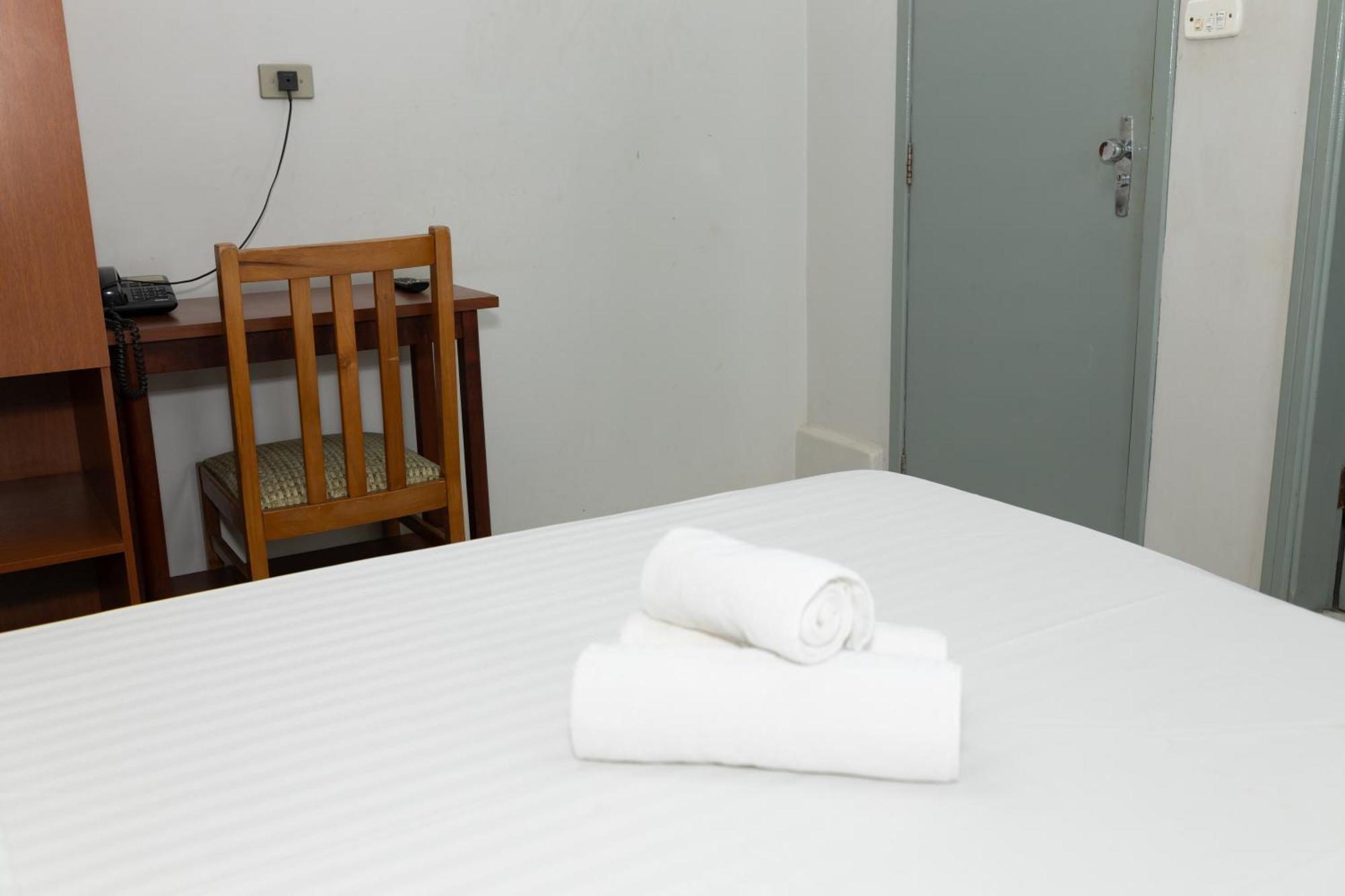 Hotel Carlton Express Imbiara Araxá Zewnętrze zdjęcie